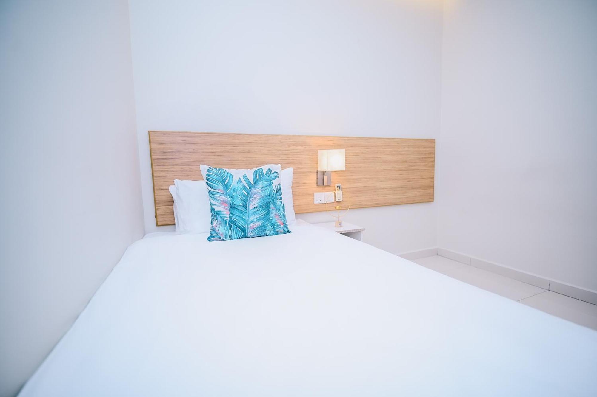 Swing & Pillows - Kelana Jaya Selangor Петалинг-Джая Экстерьер фото