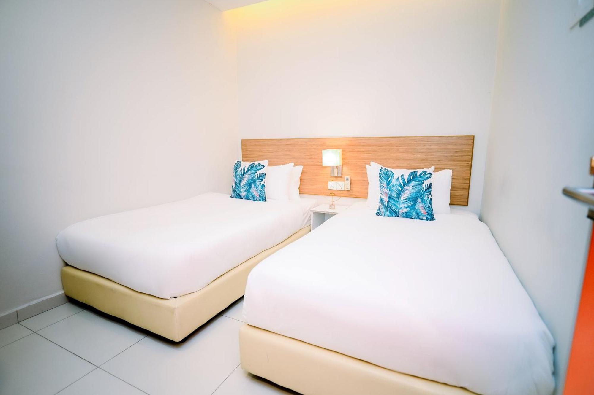Swing & Pillows - Kelana Jaya Selangor Петалинг-Джая Экстерьер фото